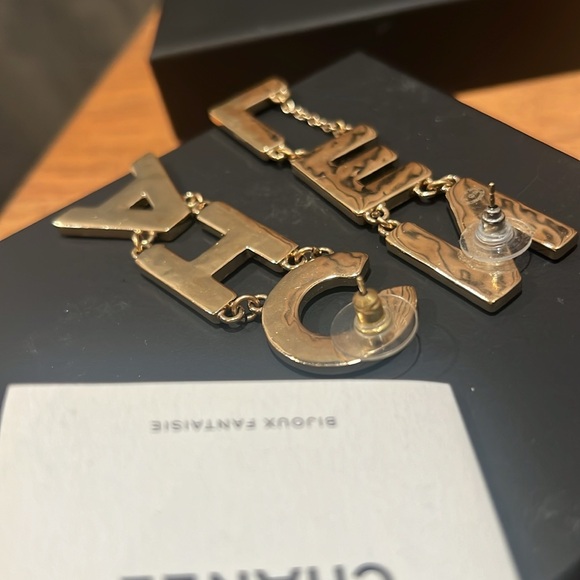 Auth. Chanel CHA NEL Earrings ICONIC - Picture 11 of 12